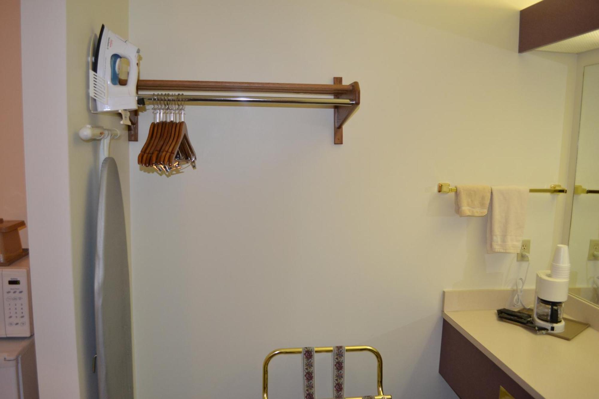 Countryside Suites אומהה מראה חיצוני תמונה