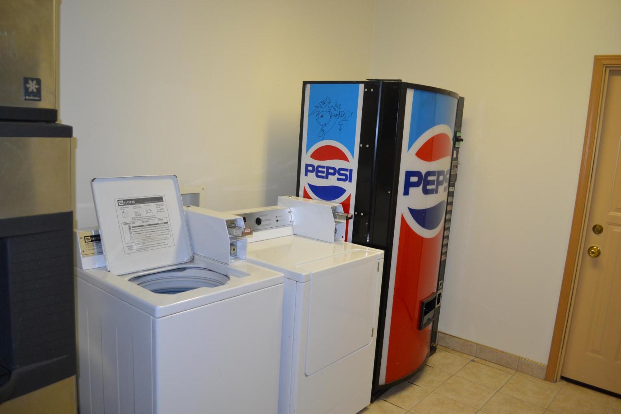 Countryside Suites אומהה מראה חיצוני תמונה