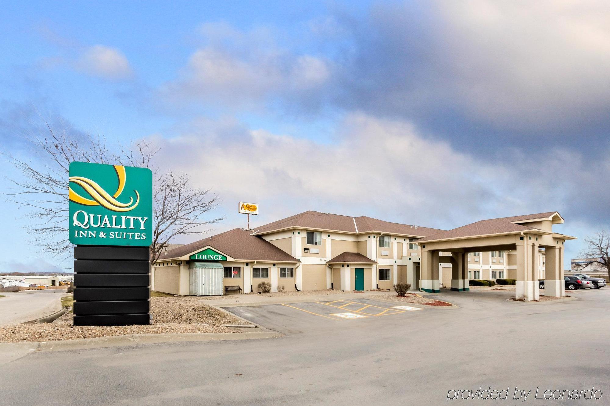 Countryside Suites אומהה מראה חיצוני תמונה