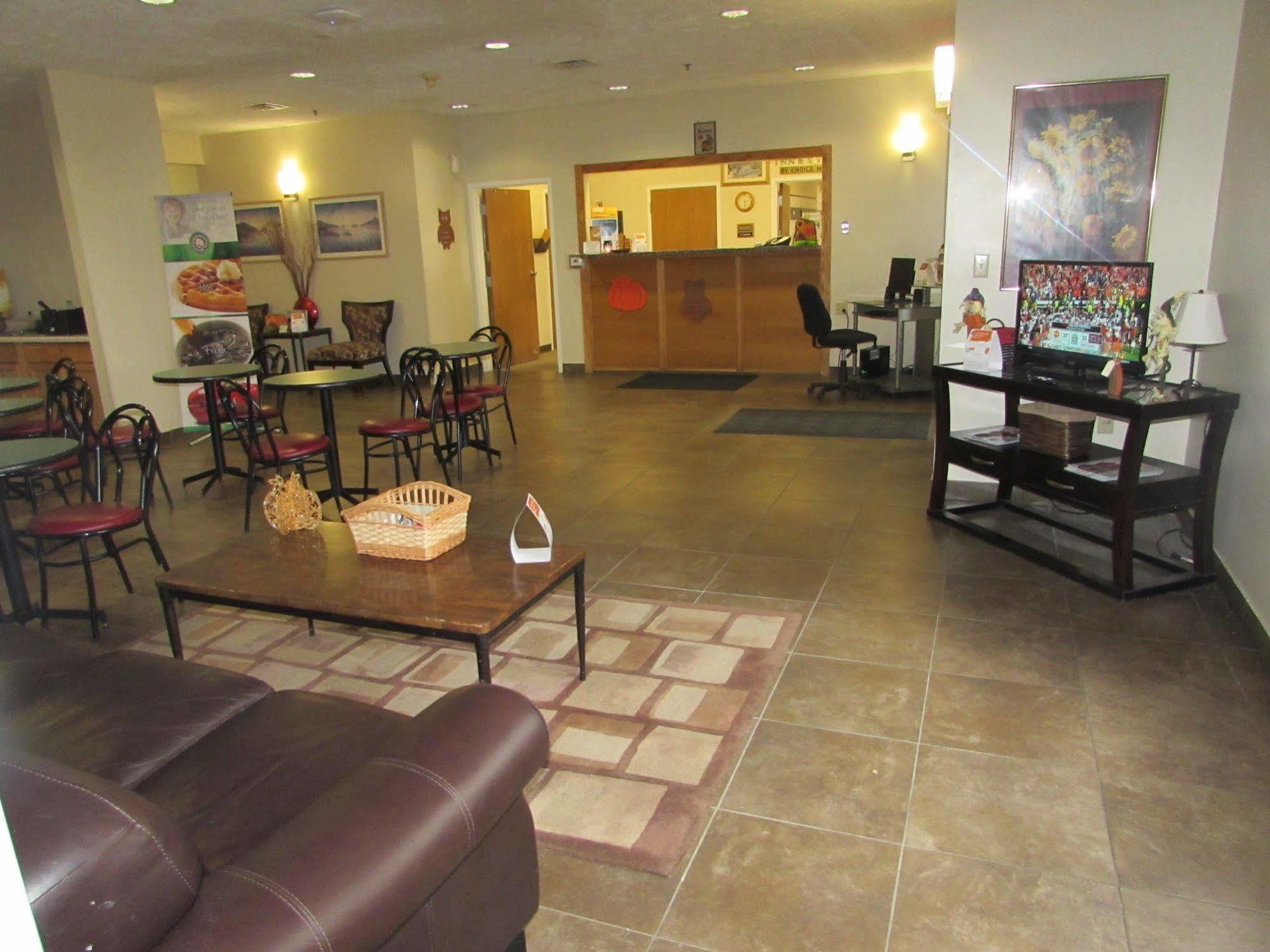 Countryside Suites אומהה מראה חיצוני תמונה